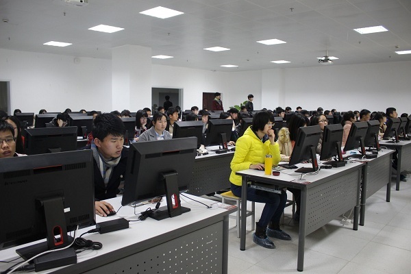 工商管理学院举办“学创杯”赛前培训.jpg