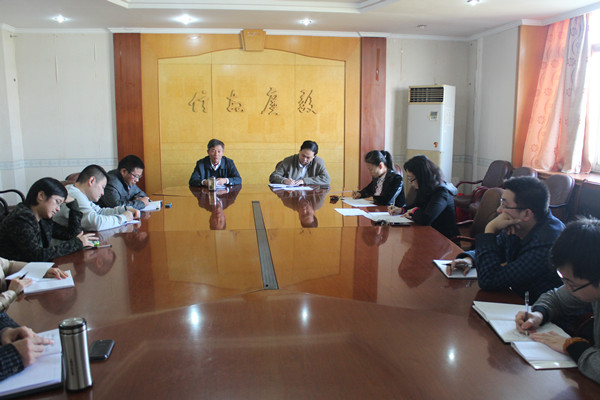 2014级工商管理学院博士研究生首次座谈会 (2).jpg