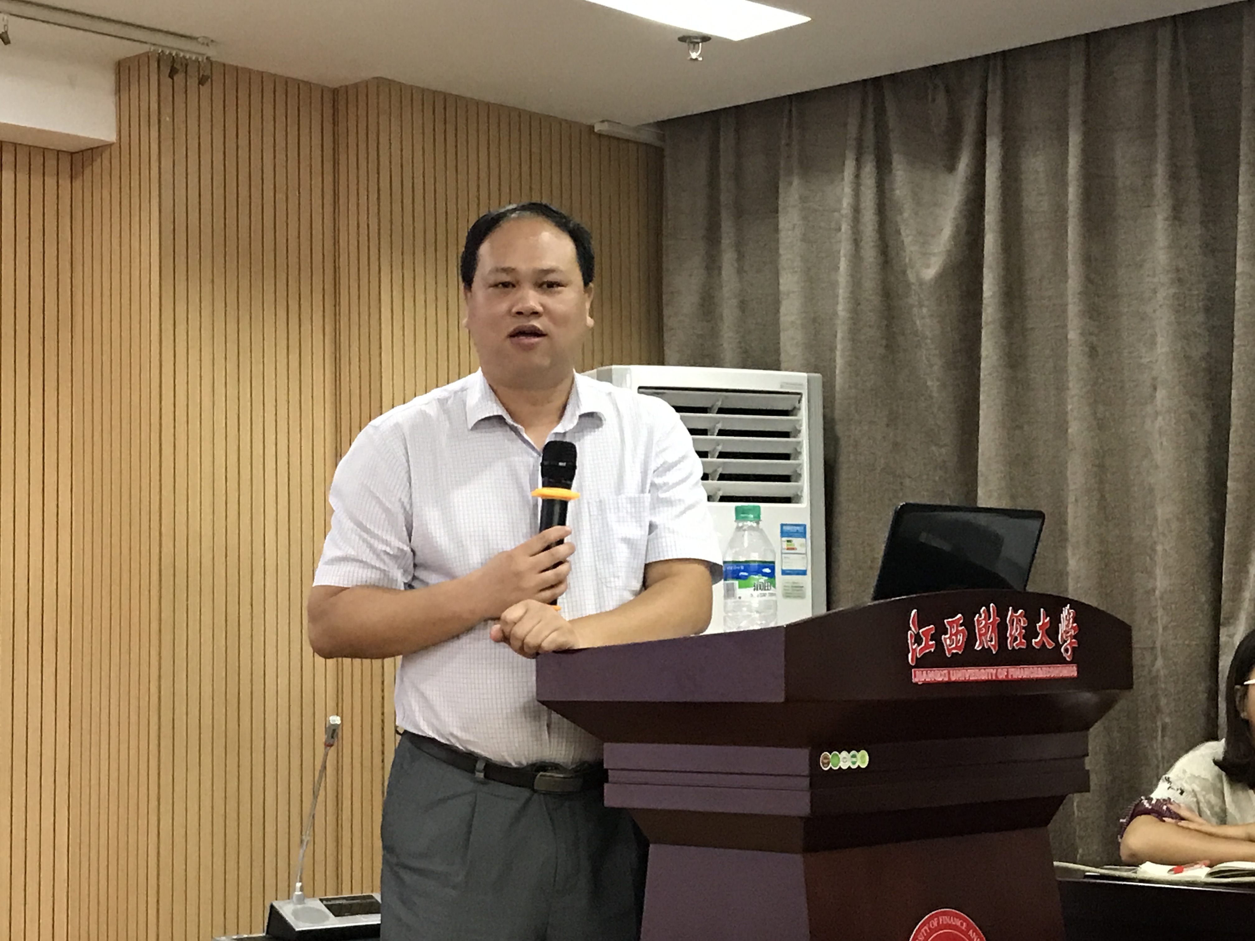 林岚,学院研究生工作办公室陶莹,研究生导师代表蔡文著教授与占小军副